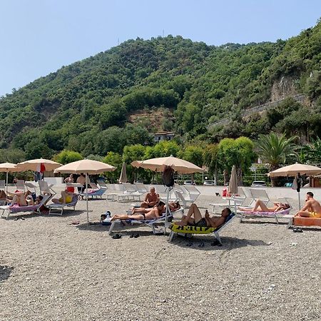 Testa Di Monaco Natural Beach Capo dʼOrlando Eksteriør billede
