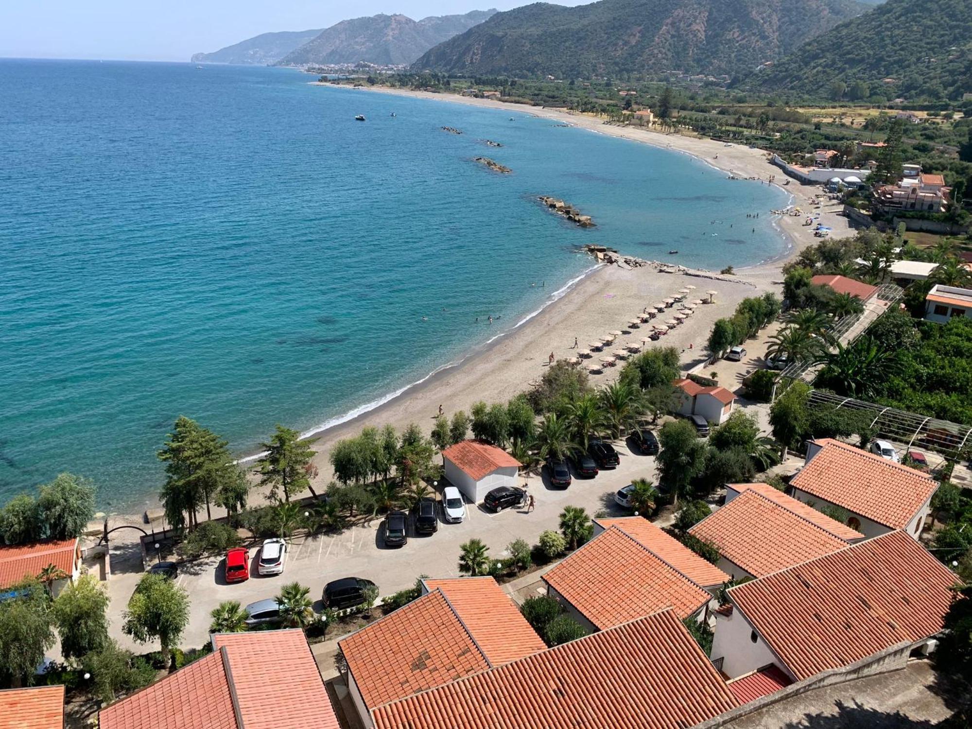 Testa Di Monaco Natural Beach Capo dʼOrlando Eksteriør billede